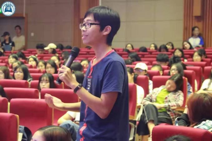 学生提问1.jpg